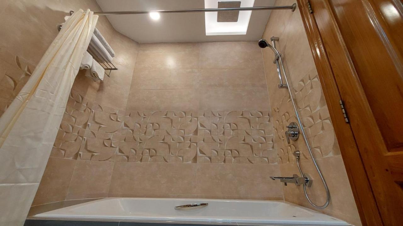 Hotel Grand Galaxy Γιανγκόν Εξωτερικό φωτογραφία