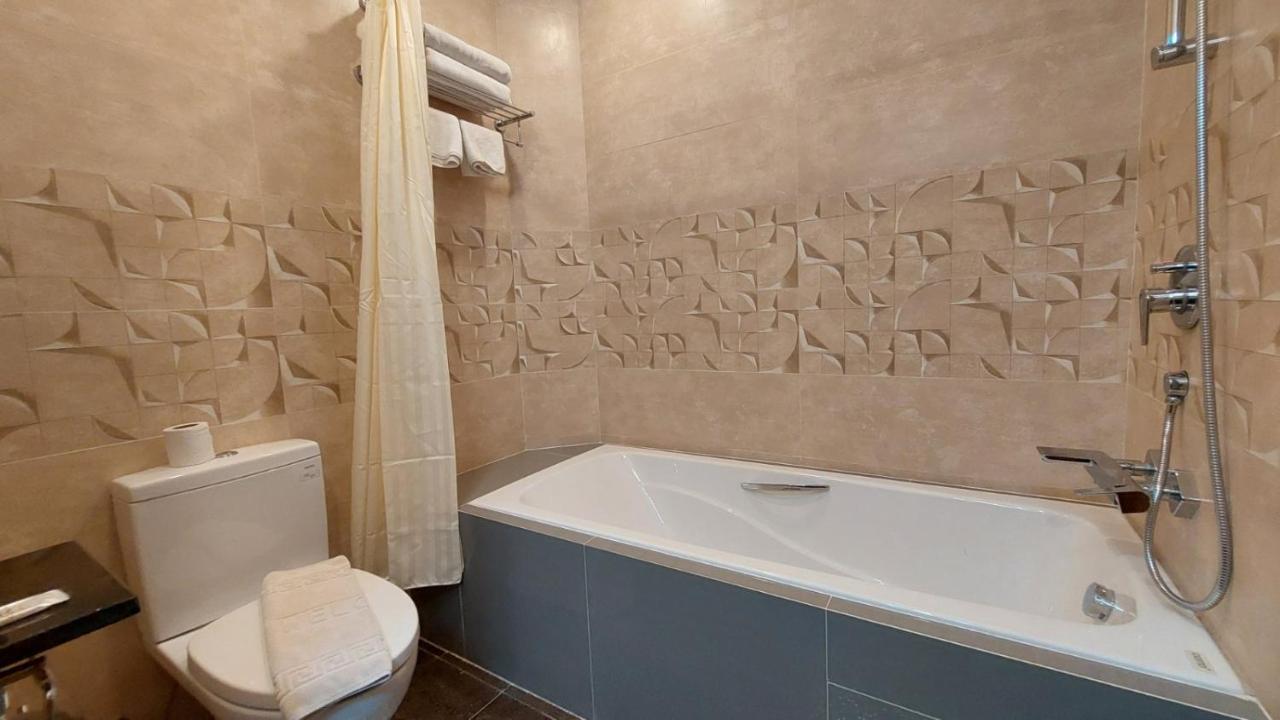 Hotel Grand Galaxy Γιανγκόν Εξωτερικό φωτογραφία